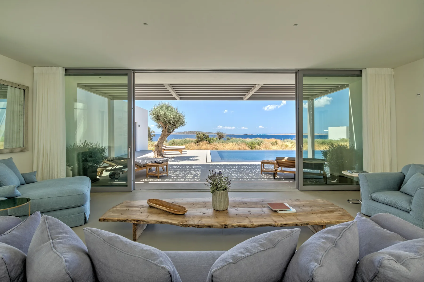 Paros luxury villa Bryn in Makria Miti - 16