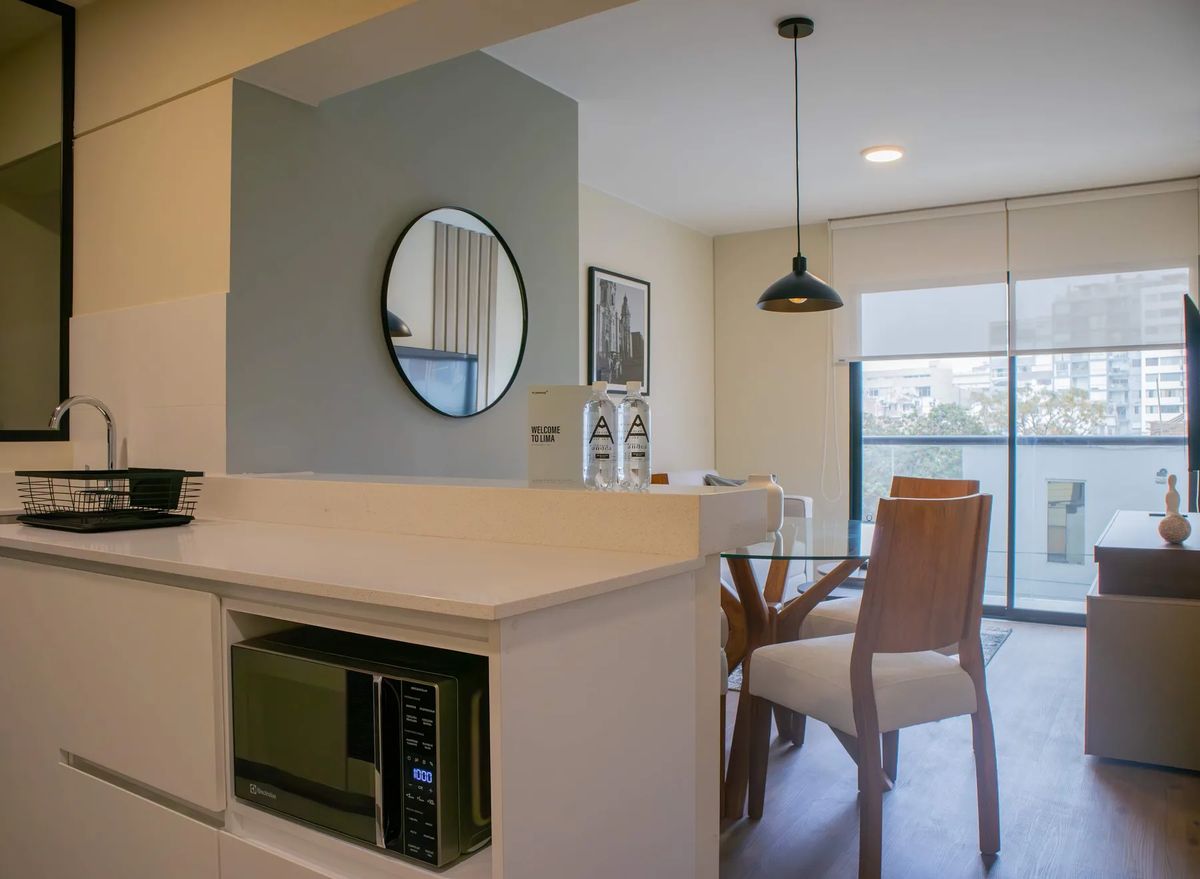 Modern 2BR w/ Scenic Balcony Close to Kennedy Park