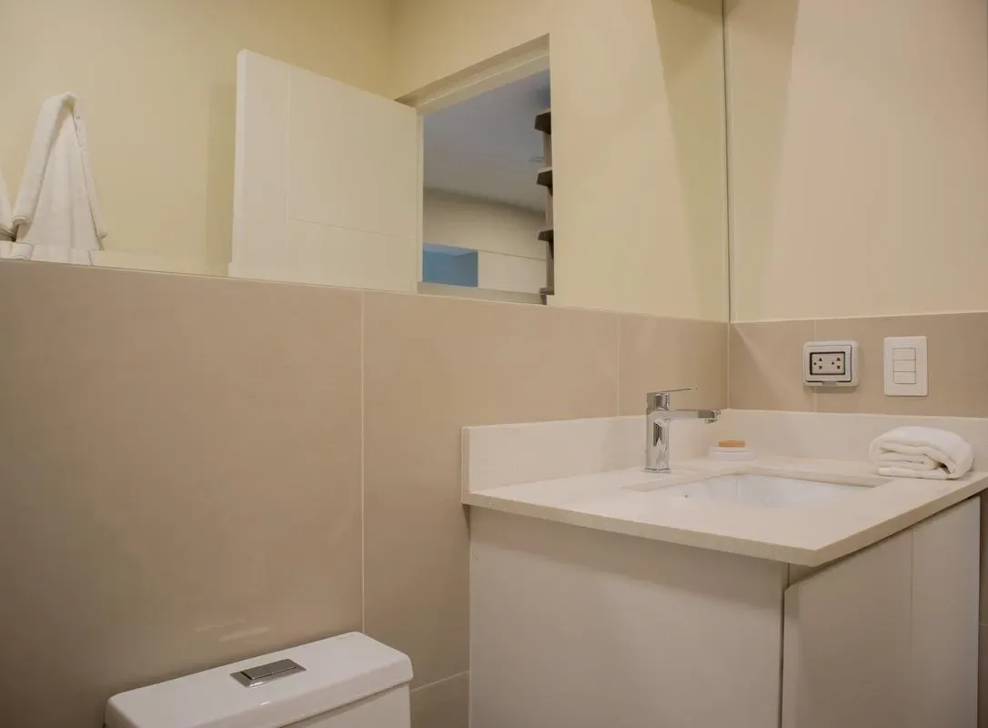 Modern 2BR w/ Scenic Balcony Close to Kennedy Park
