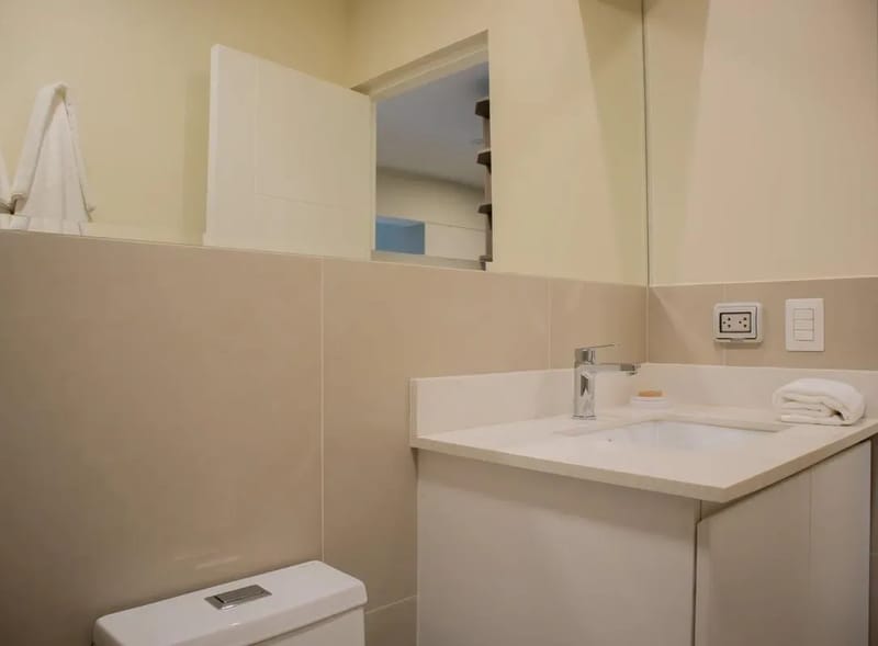 Modern 2BR w/ Scenic Balcony Close to Kennedy Park