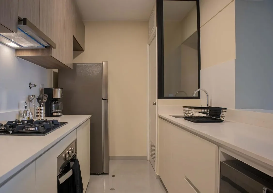 Modern 2BR w/ Scenic Balcony Close to Kennedy Park