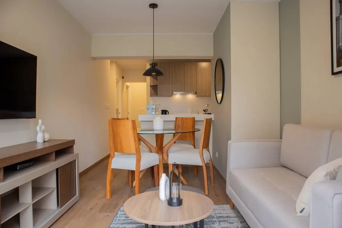 Modern 2BR w/ Scenic Balcony Close to Kennedy Park