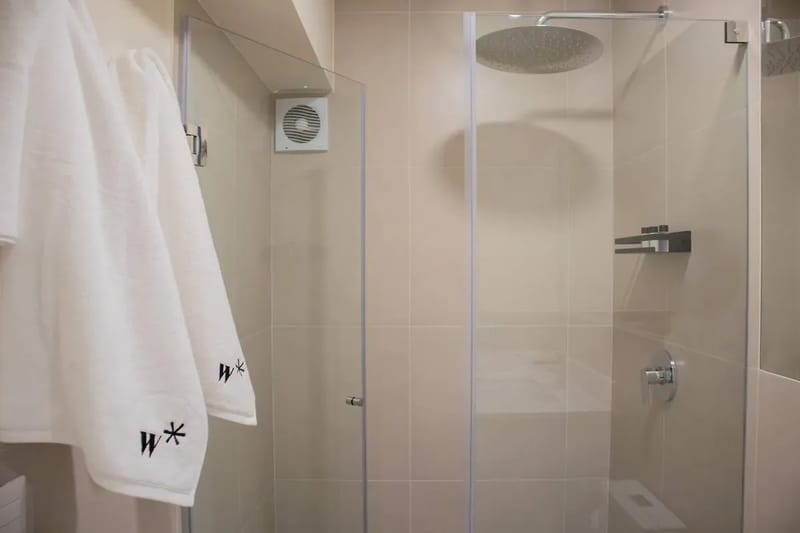 Modern 2BR w/ Scenic Balcony Close to Kennedy Park