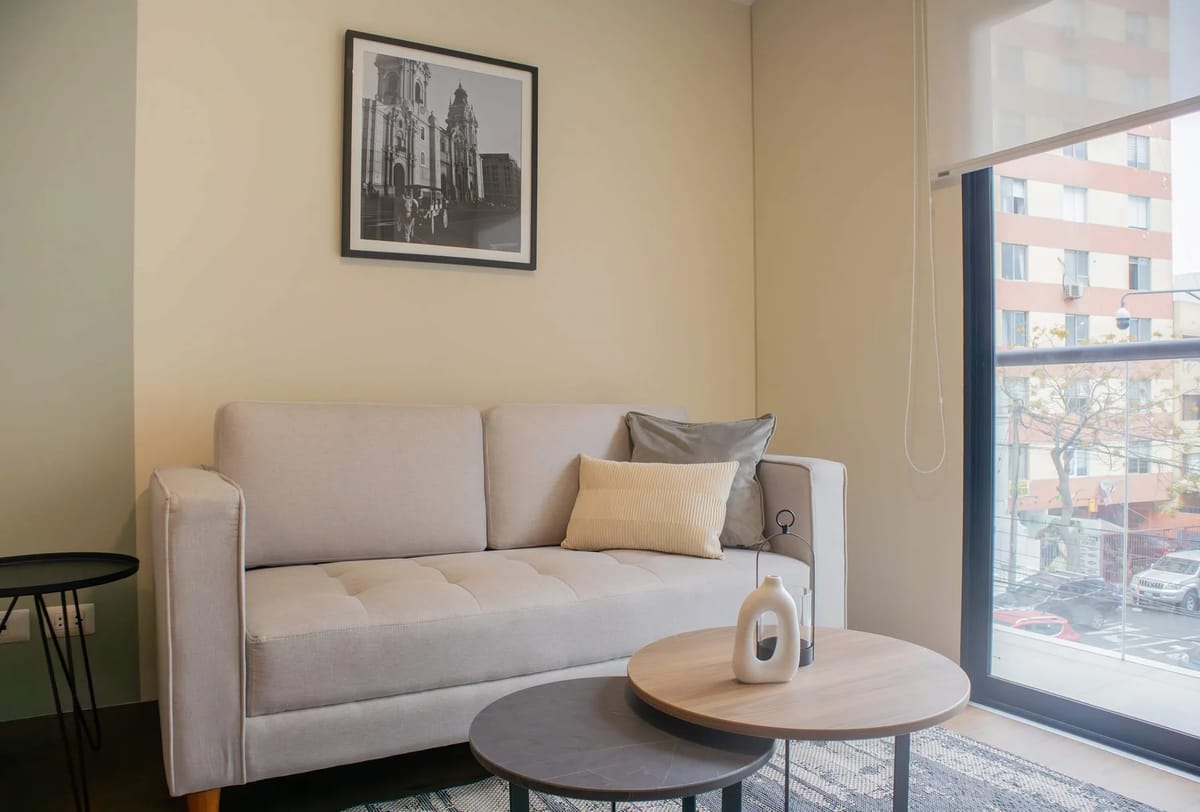 Modern 2BR w/ Scenic Balcony Close to Kennedy Park