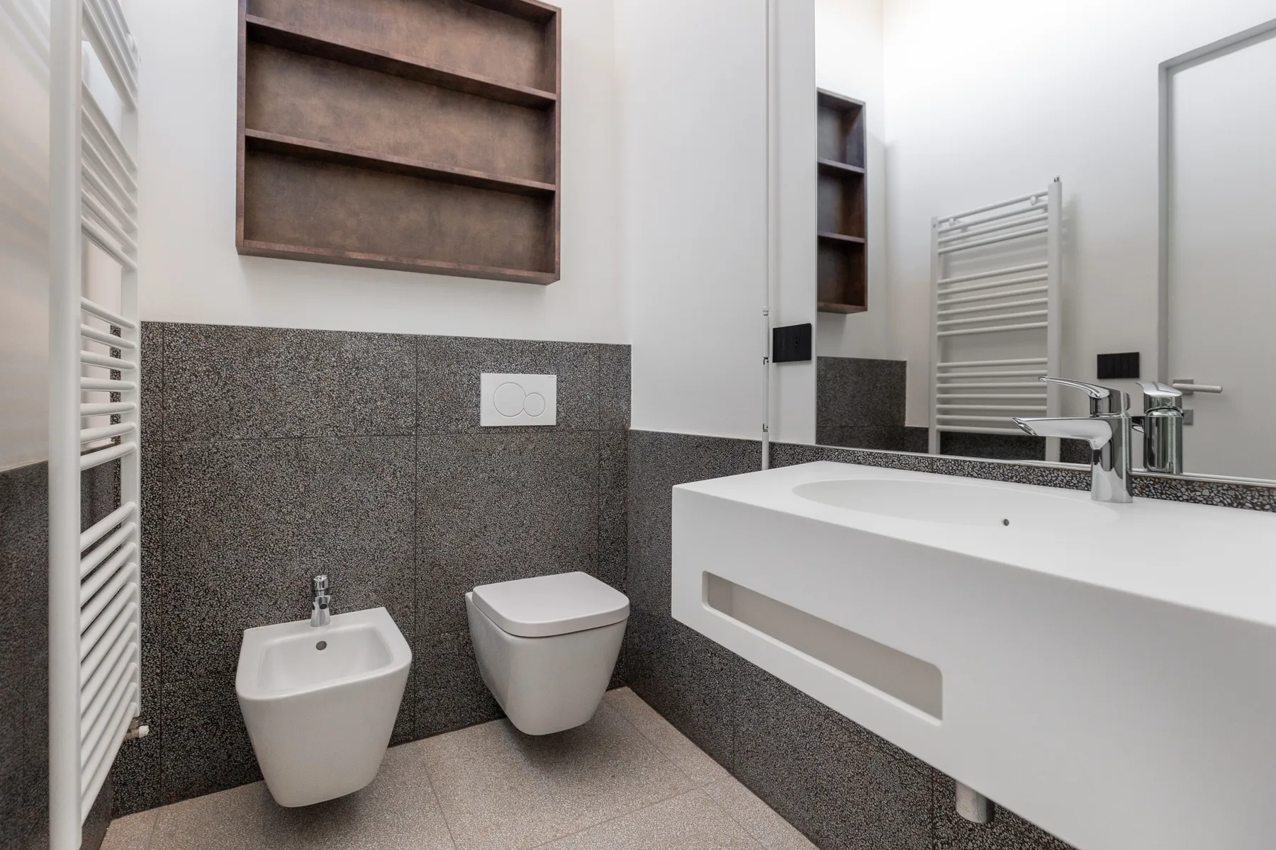 White Calla Apartment
