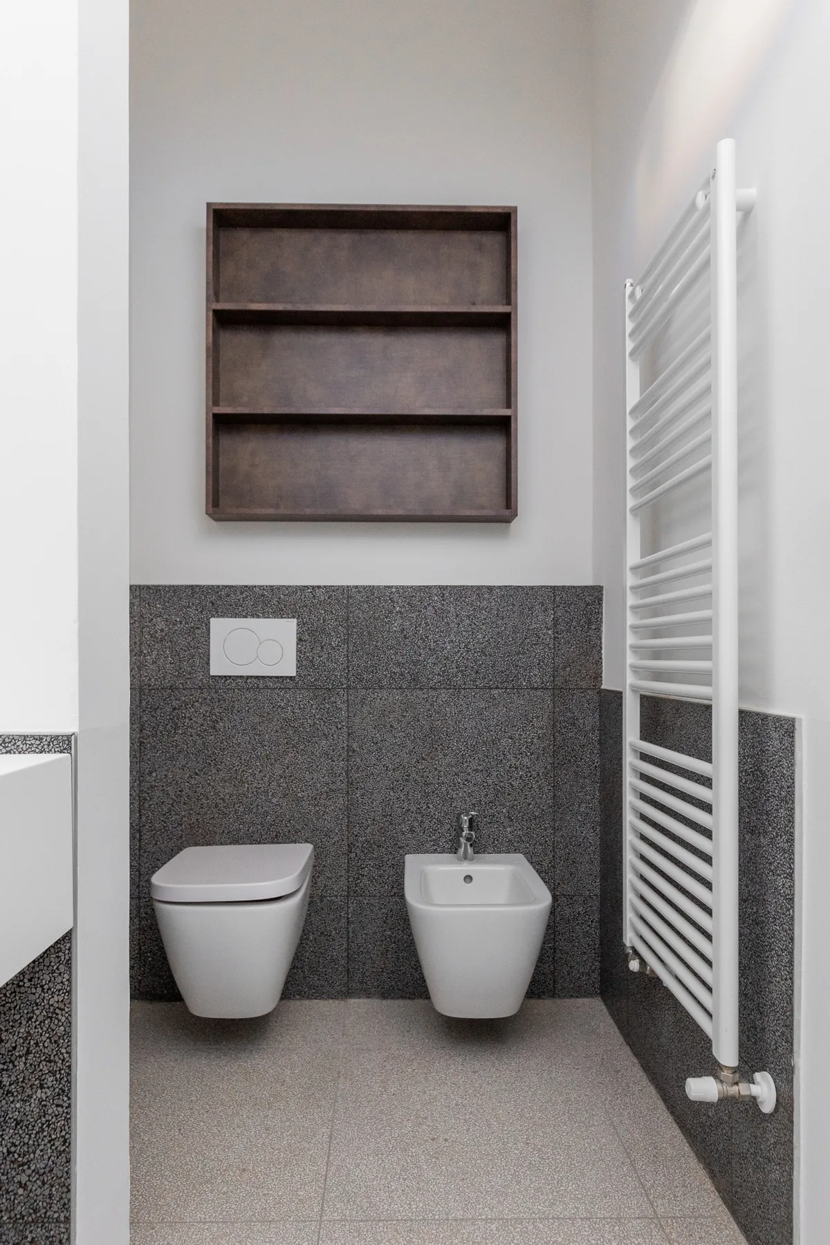 White Calla Apartment