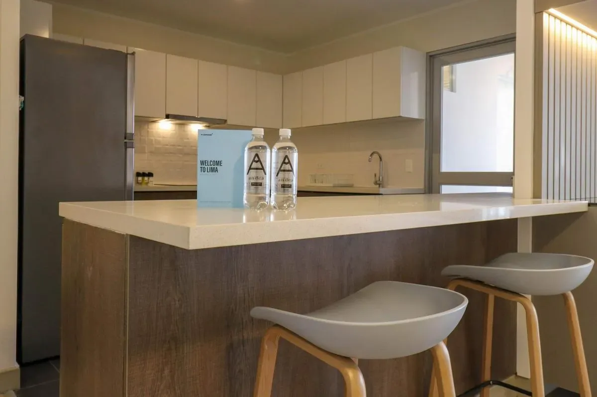 Prestigious 3BR w/ Great Balcony in Miraflores