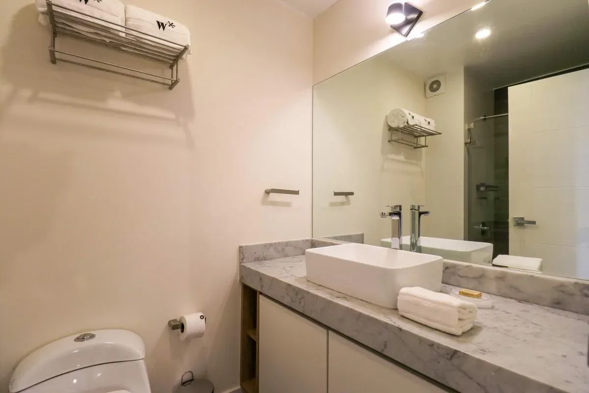 Prestigious 3BR w/ Great Balcony in Miraflores