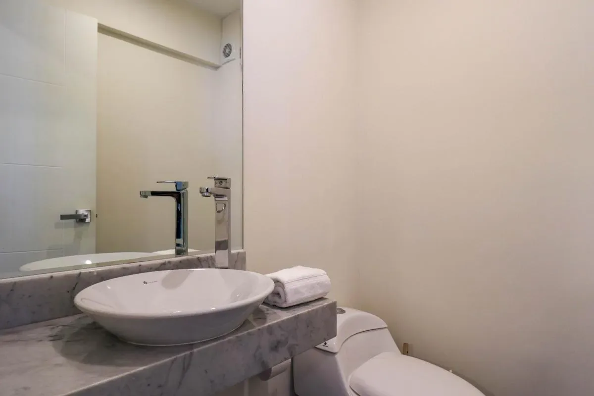 Prestigious 3BR w/ Great Balcony in Miraflores