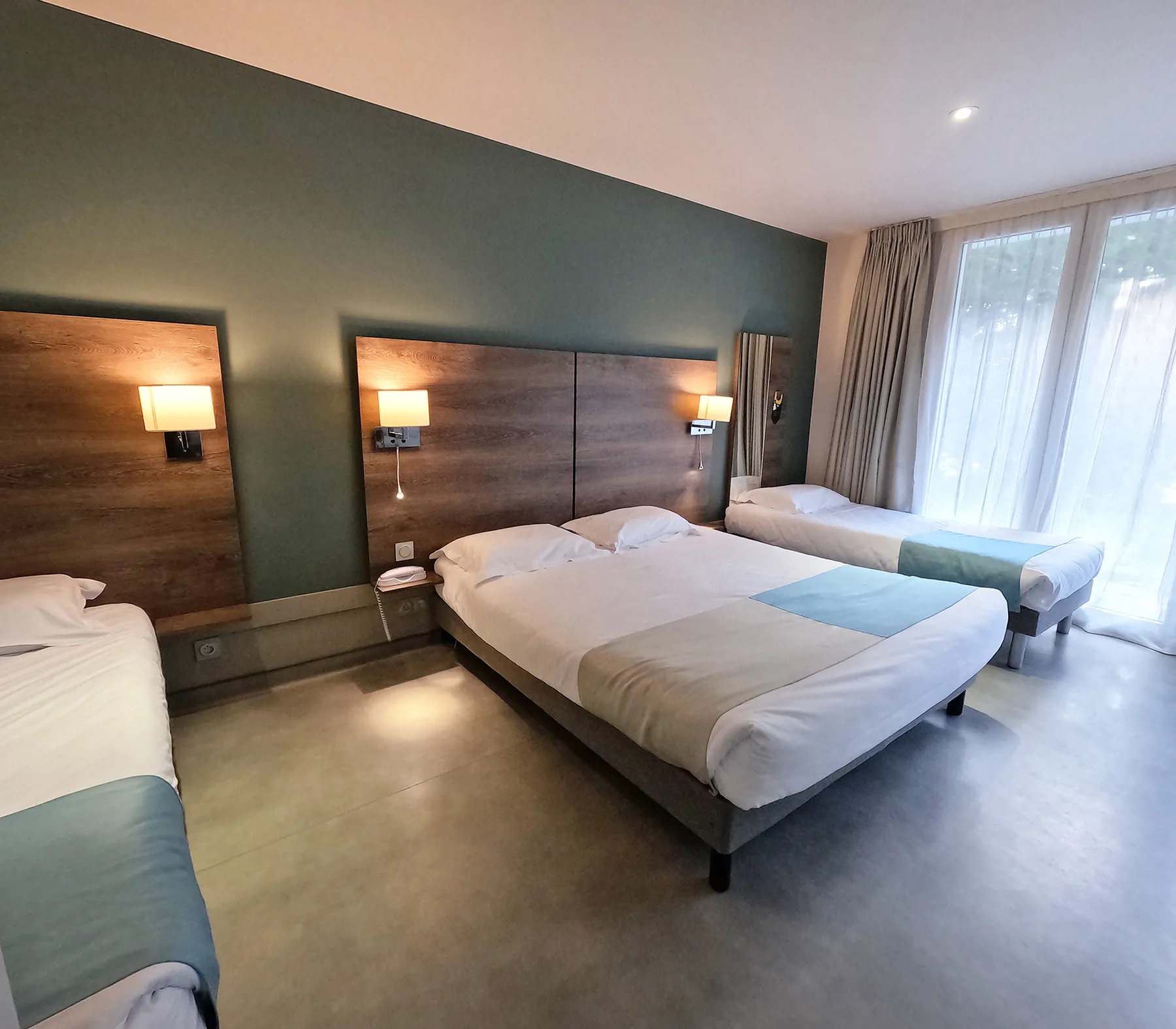 Chambre quadruple avec terrasse