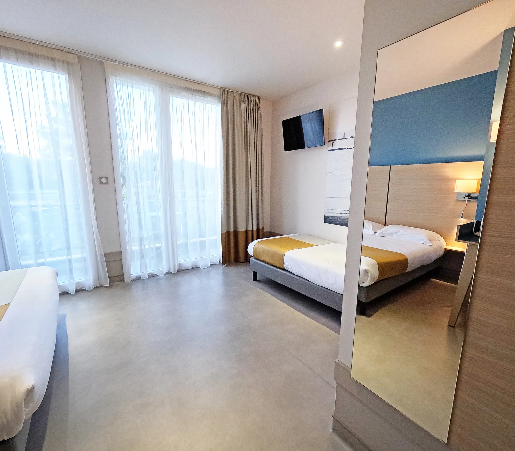 Chambre triple avec balcon