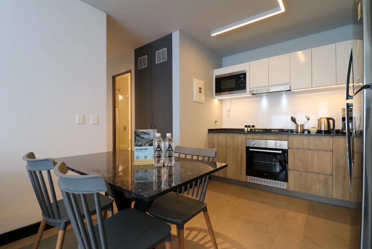 Engaging 2BR w/ Impressive Deco in San Isidro
