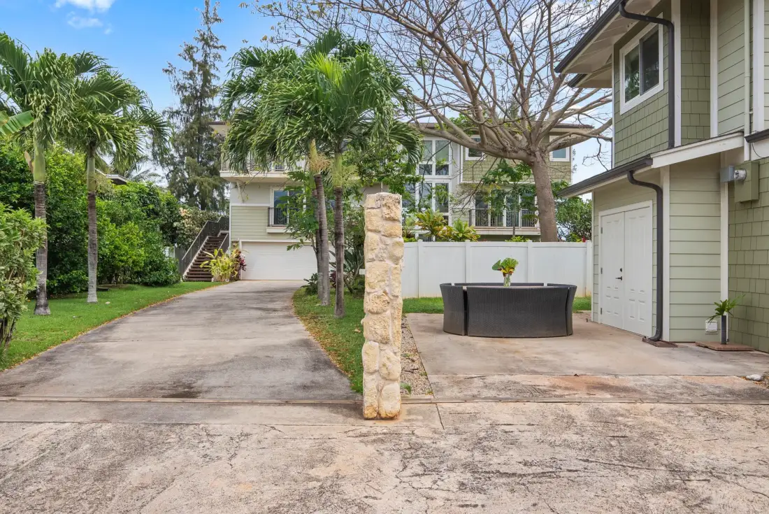 Waialua Beachside Cottage