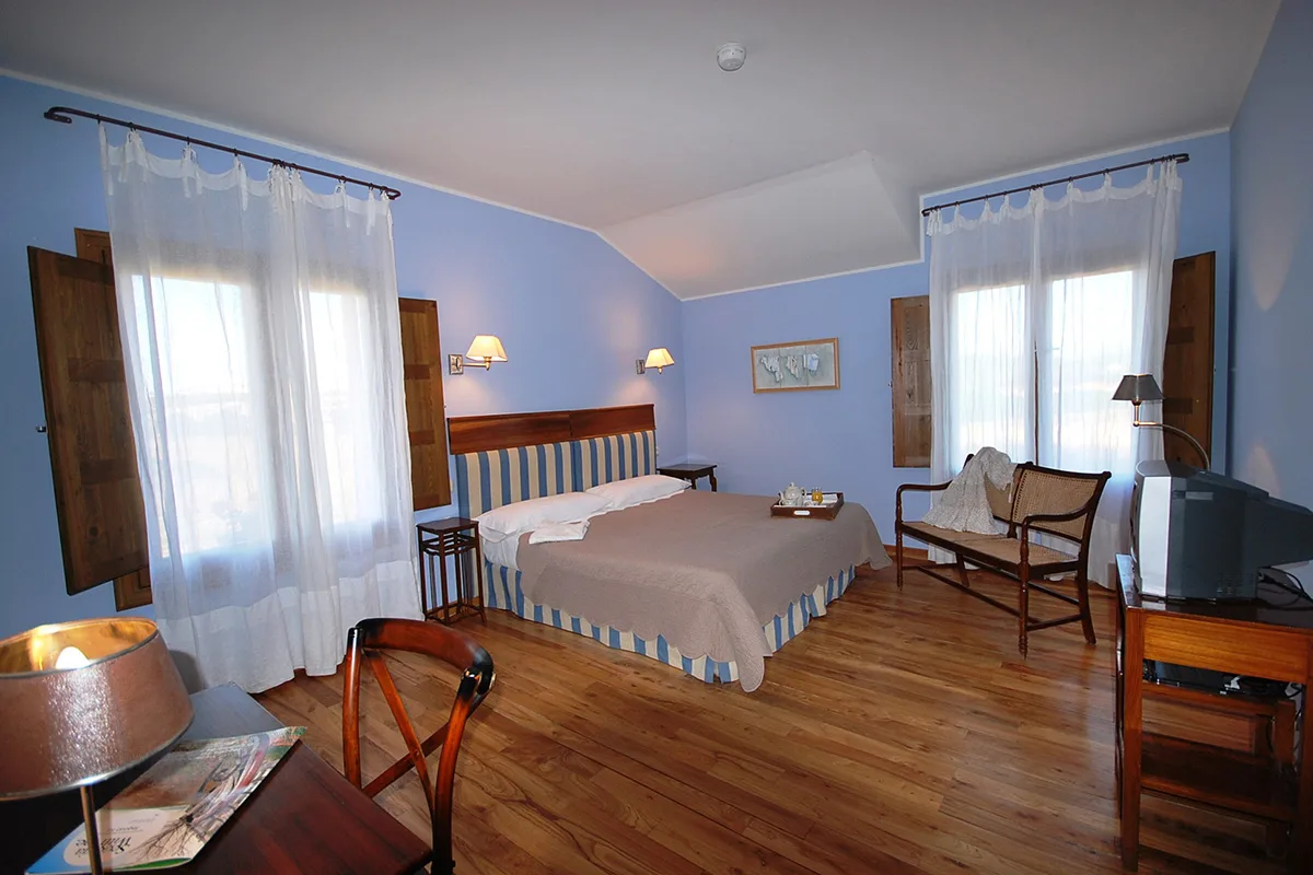 Clavelón room
