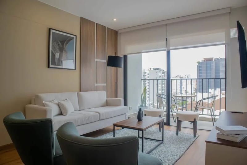 Amazing 2BR w/ Fantastic Pool in Miraflores