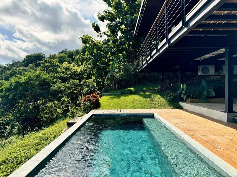 Bright 2BR w/ Pool & Ocean Views near Playa Venao
