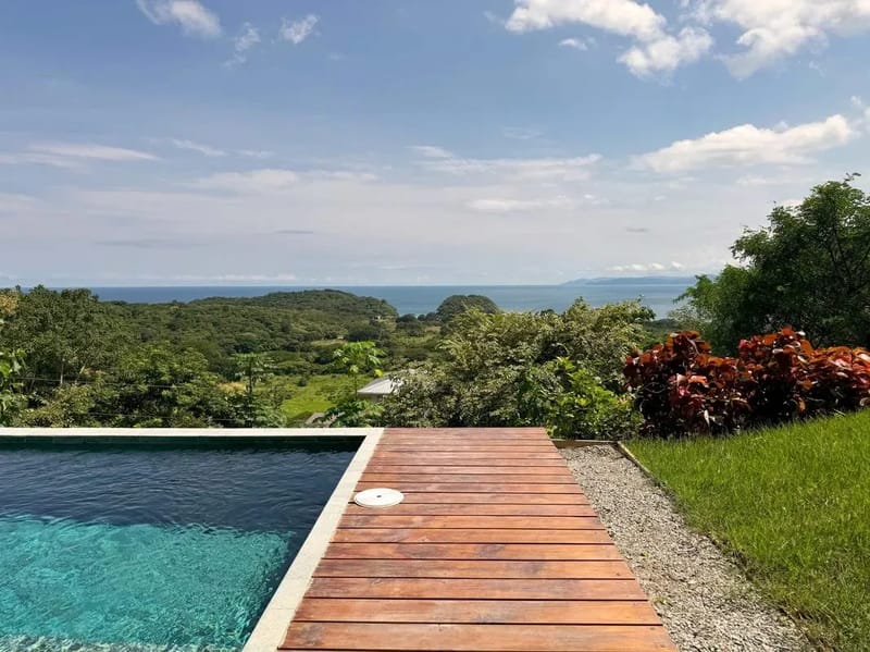 Bright 2BR w/ Pool & Ocean Views near Playa Venao