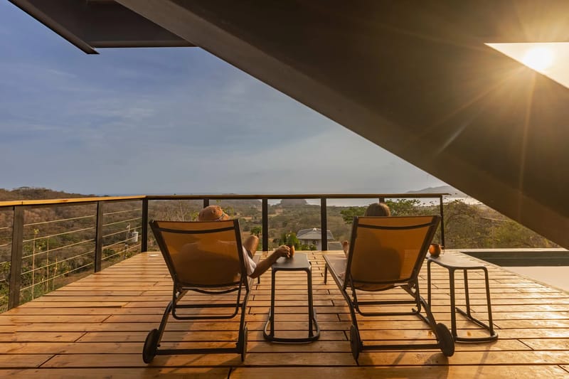 Bright 2BR w/ Pool & Ocean Views near Playa Venao