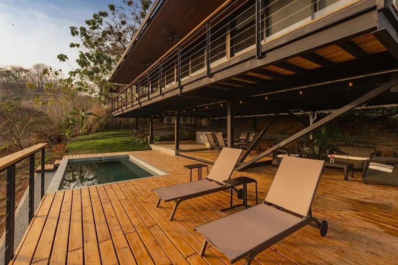 Bright 2BR w/ Pool & Ocean Views near Playa Venao