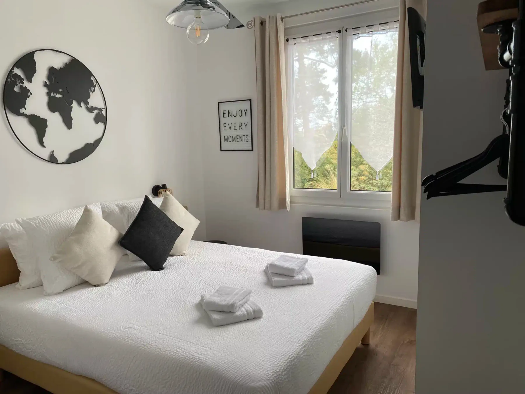 Double guest room