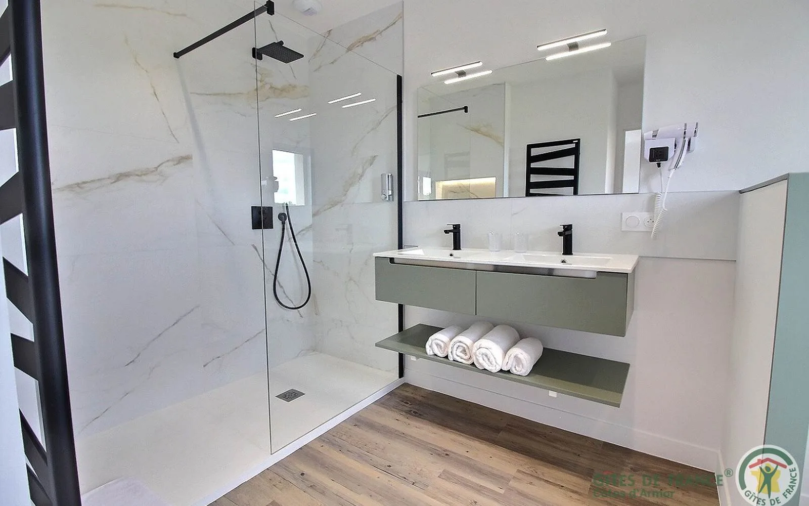 Baño con ducha