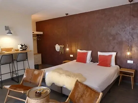 Figo room