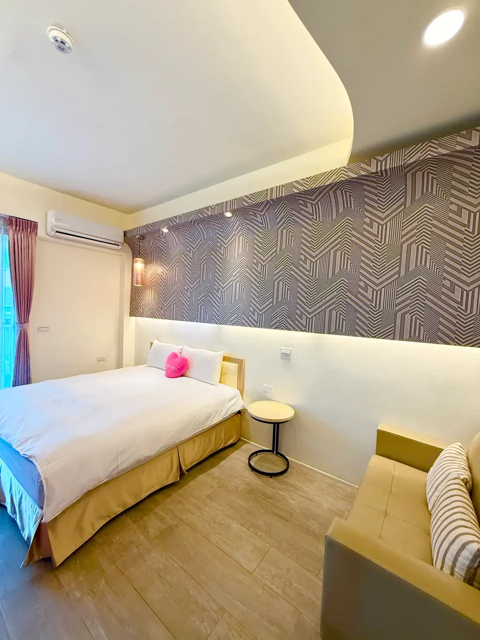 Third-floor sweet-style double room with balcony