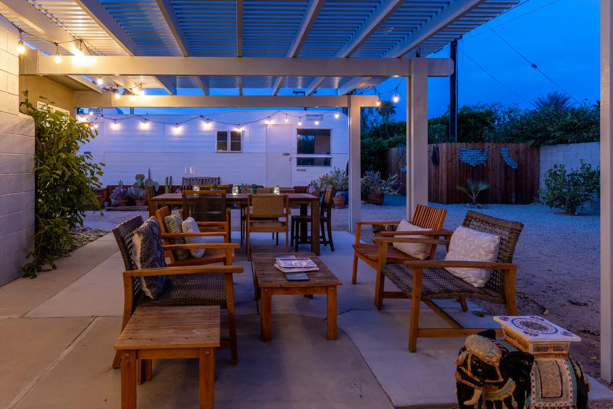 Splash & Sip House