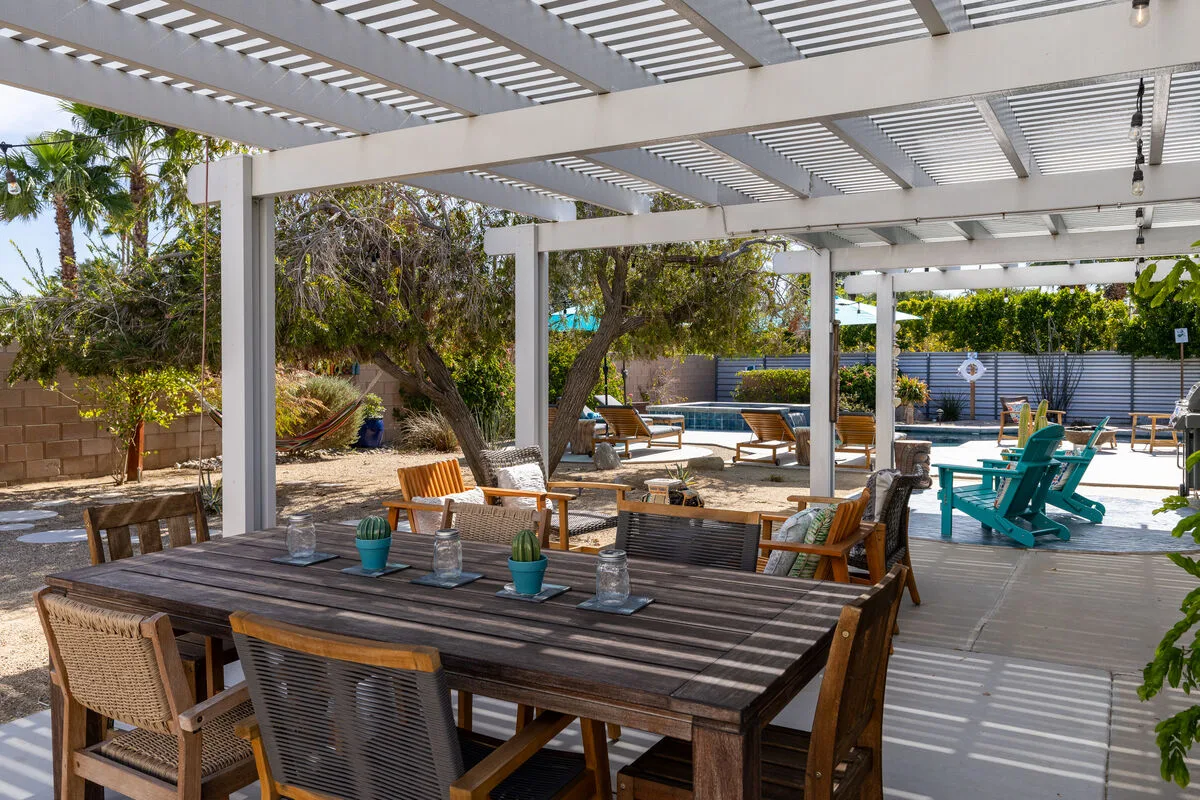 Splash & Sip House