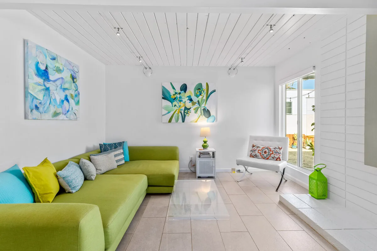 Splash & Sip House