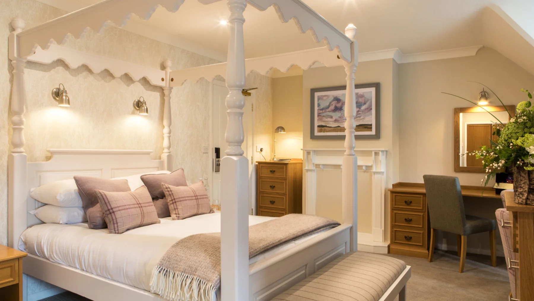 Beaulieu Hotel bedroom
