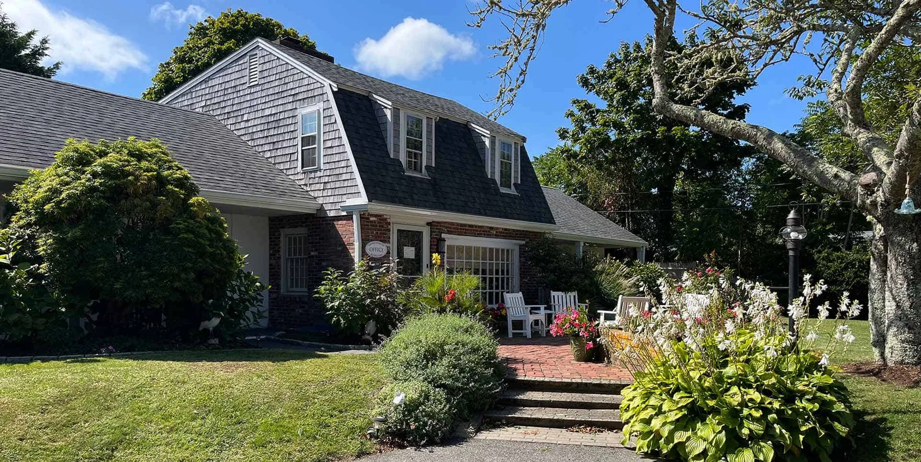 Chatham Seafarer Inn