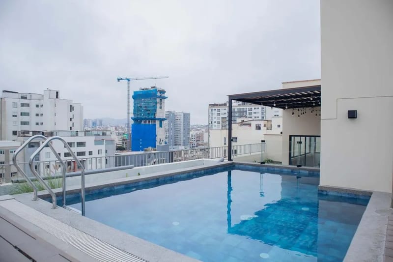 Chic 1BR Apartment w/ Scenic Balcony in Central Miraflores