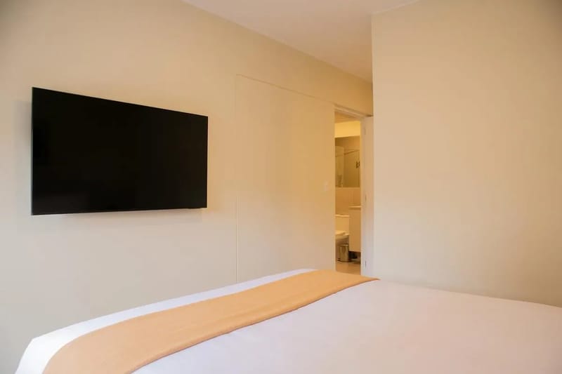 Chic 1BR Apartment w/ Scenic Balcony in Central Miraflores