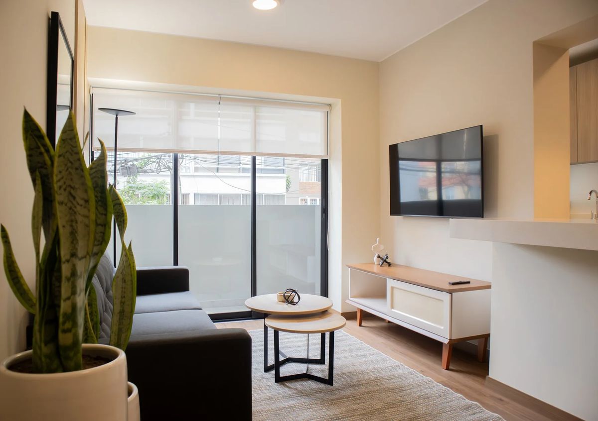 Chic 1BR Apartment w/ Scenic Balcony in Central Miraflores