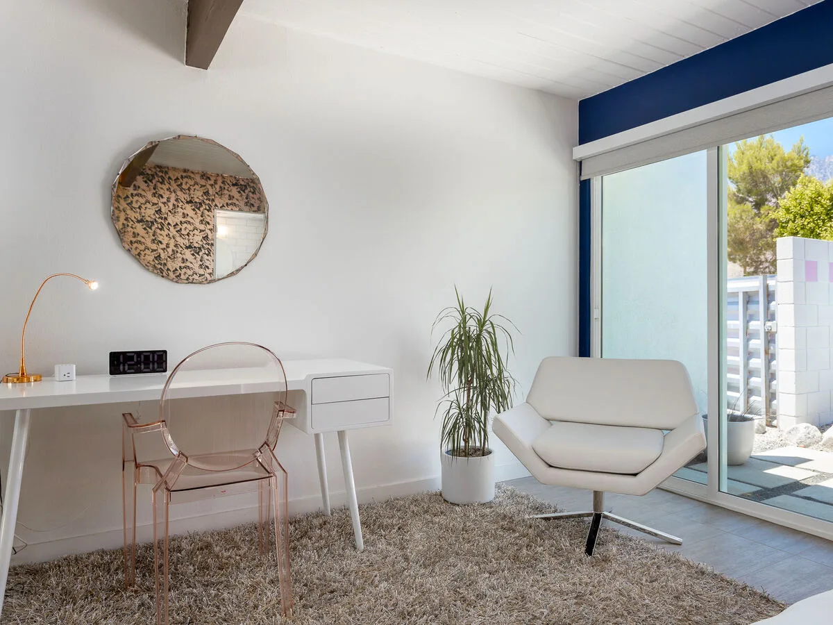 Bubble Gum Modern: Mid-Century Alexander