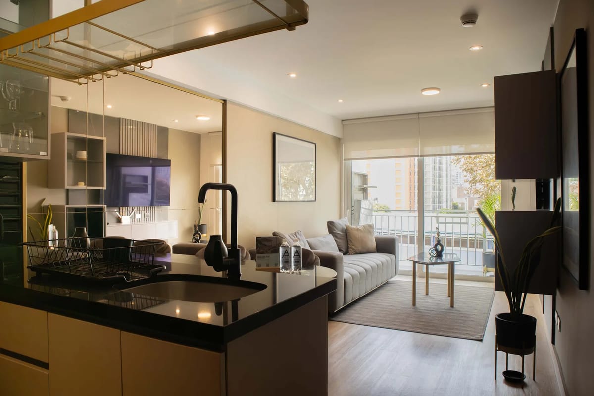Inviting 3BR Apartment in Barranco w/ Balcony
