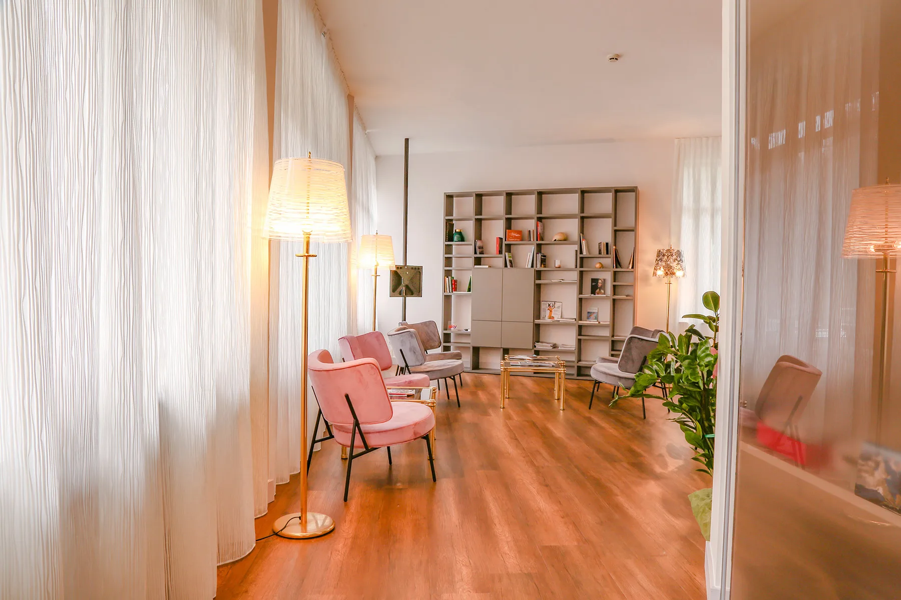 Hotel Augustus services