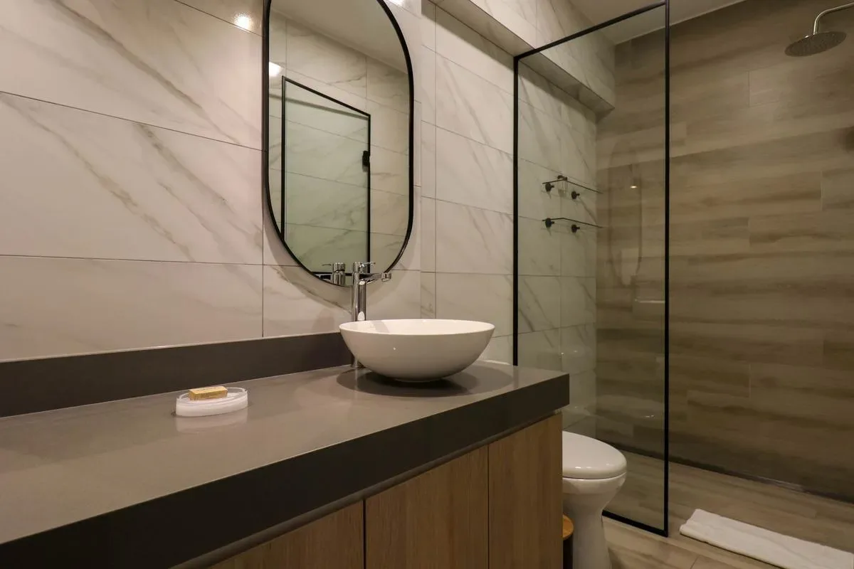 Charming 2BR with Balcony in Miraflores