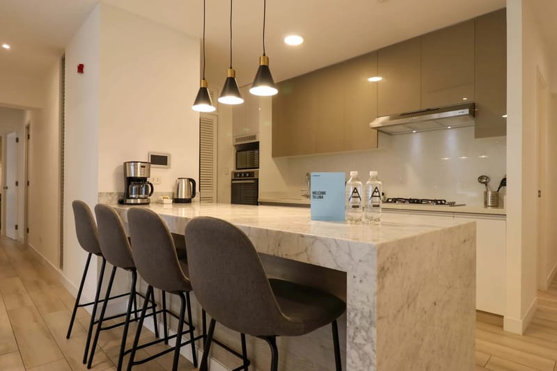 Charming 2BR with Balcony in Miraflores