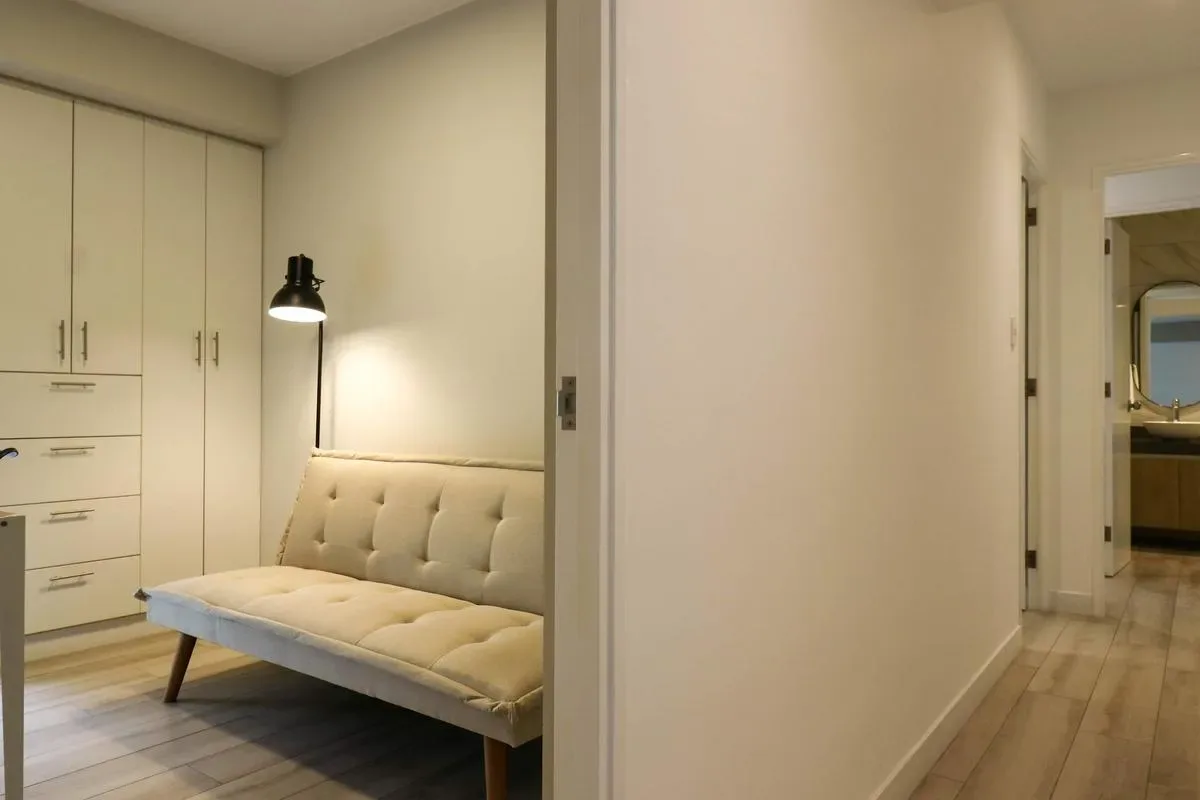 Charming 2BR with Balcony in Miraflores