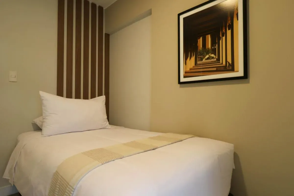 Charming 2BR with Balcony in Miraflores