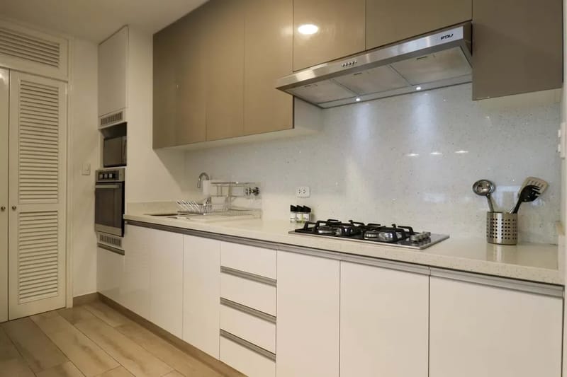 Charming 2BR with Balcony in Miraflores