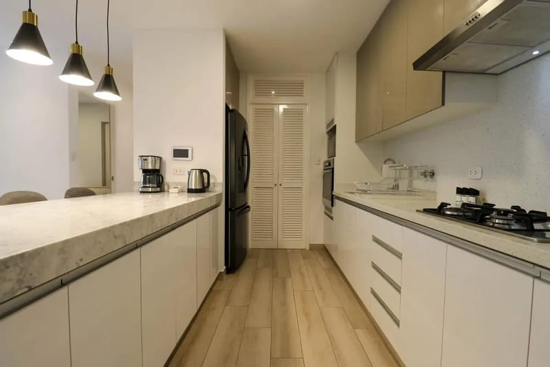 Charming 2BR with Balcony in Miraflores
