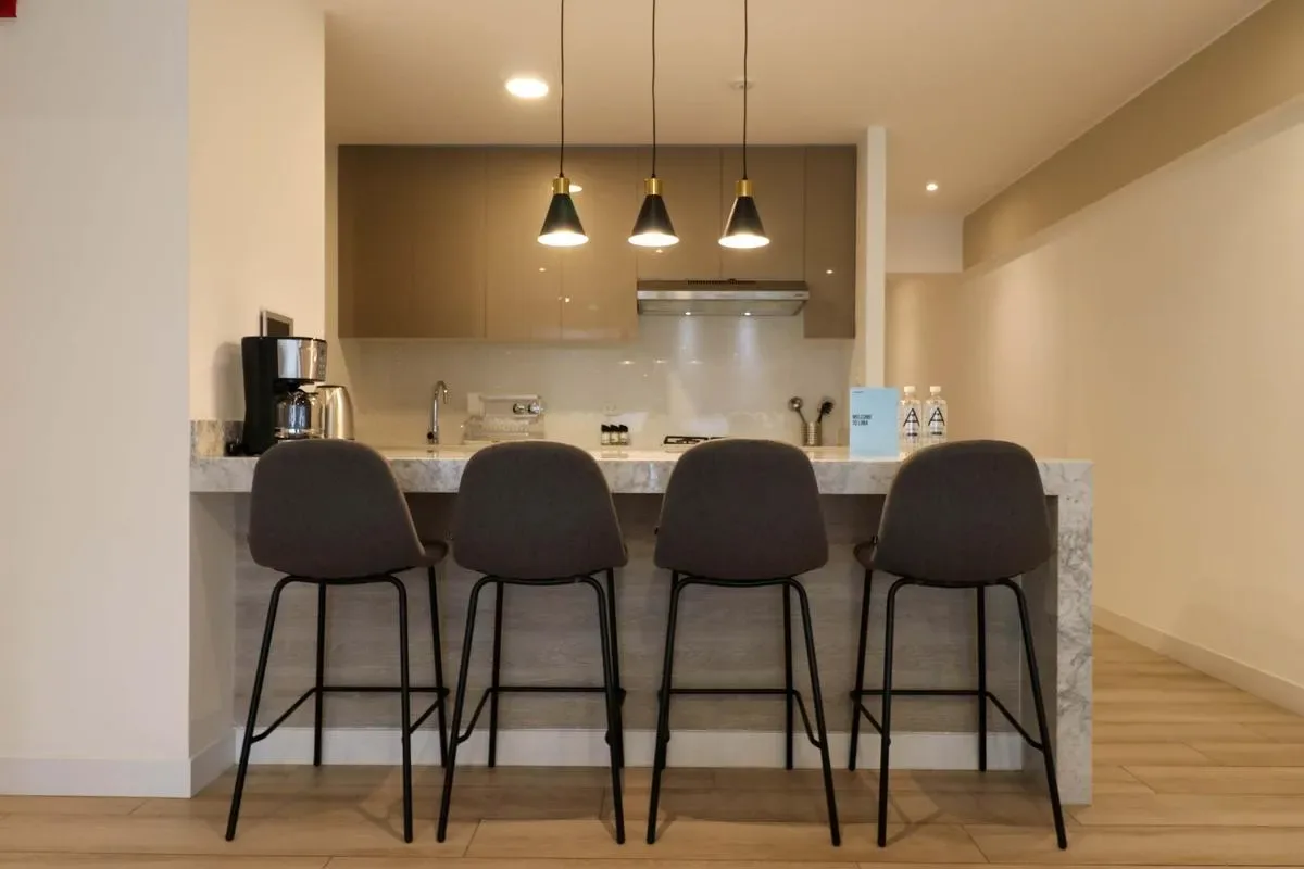 Charming 2BR with Balcony in Miraflores