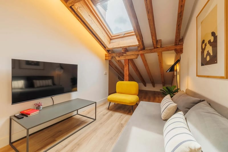 Spacious 2BR at Palacio Real