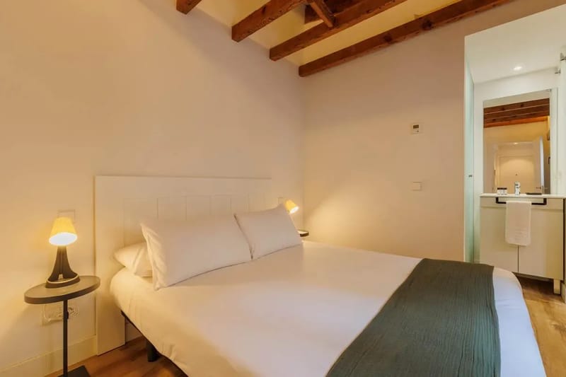 Spacious 2BR at Palacio Real