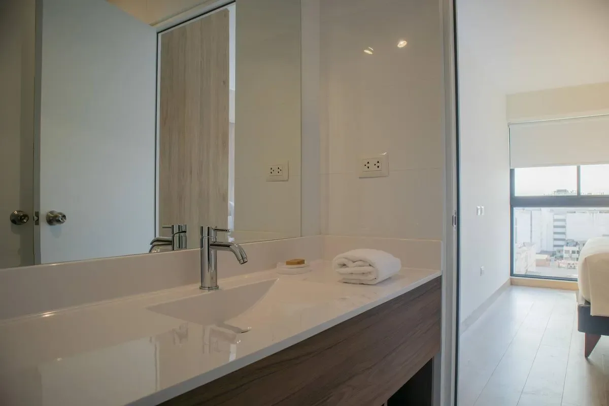 Engaging 2BR w/ balcony in Miraflores