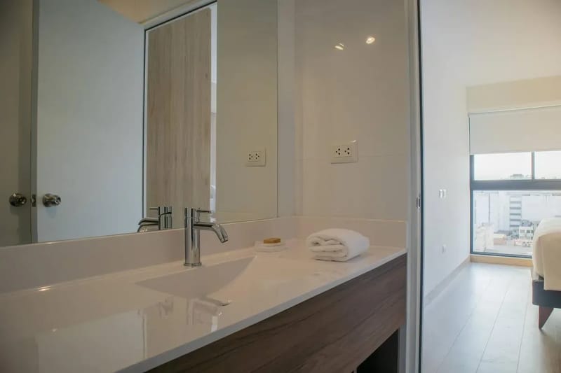Engaging 2BR w/ balcony in Miraflores