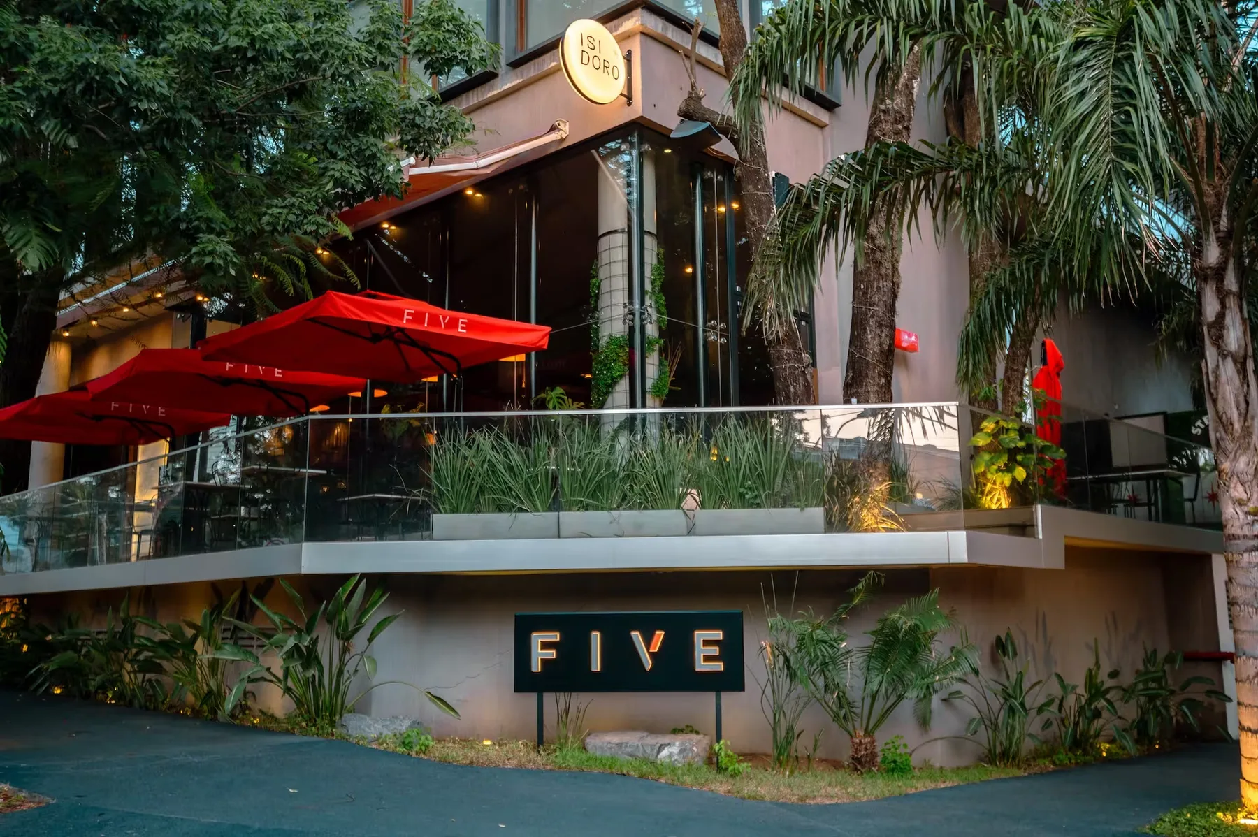 Foto del establecimiento FIVE Hotel